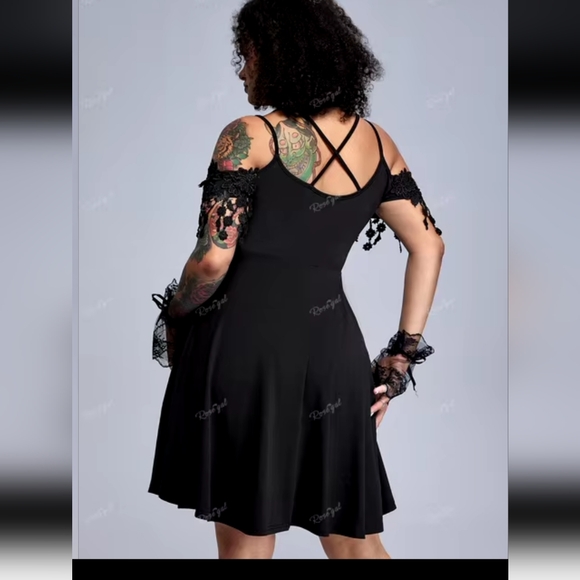 Gothic black  Lace Applique Tassel Cold Shoulder Dress plus size 4x - Picture 3 of 5